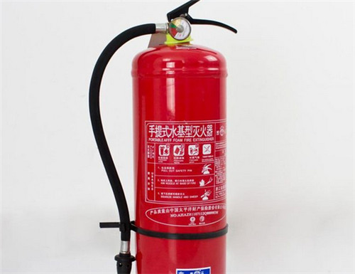 青海举办第二届藏传佛教寺庙消防技能竞赛活动(图1)